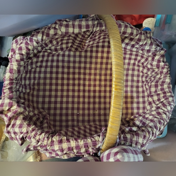 Vintage Wicker Basket with Plaid Ruffled Liner and Bow #170 - Picture 2 of 6